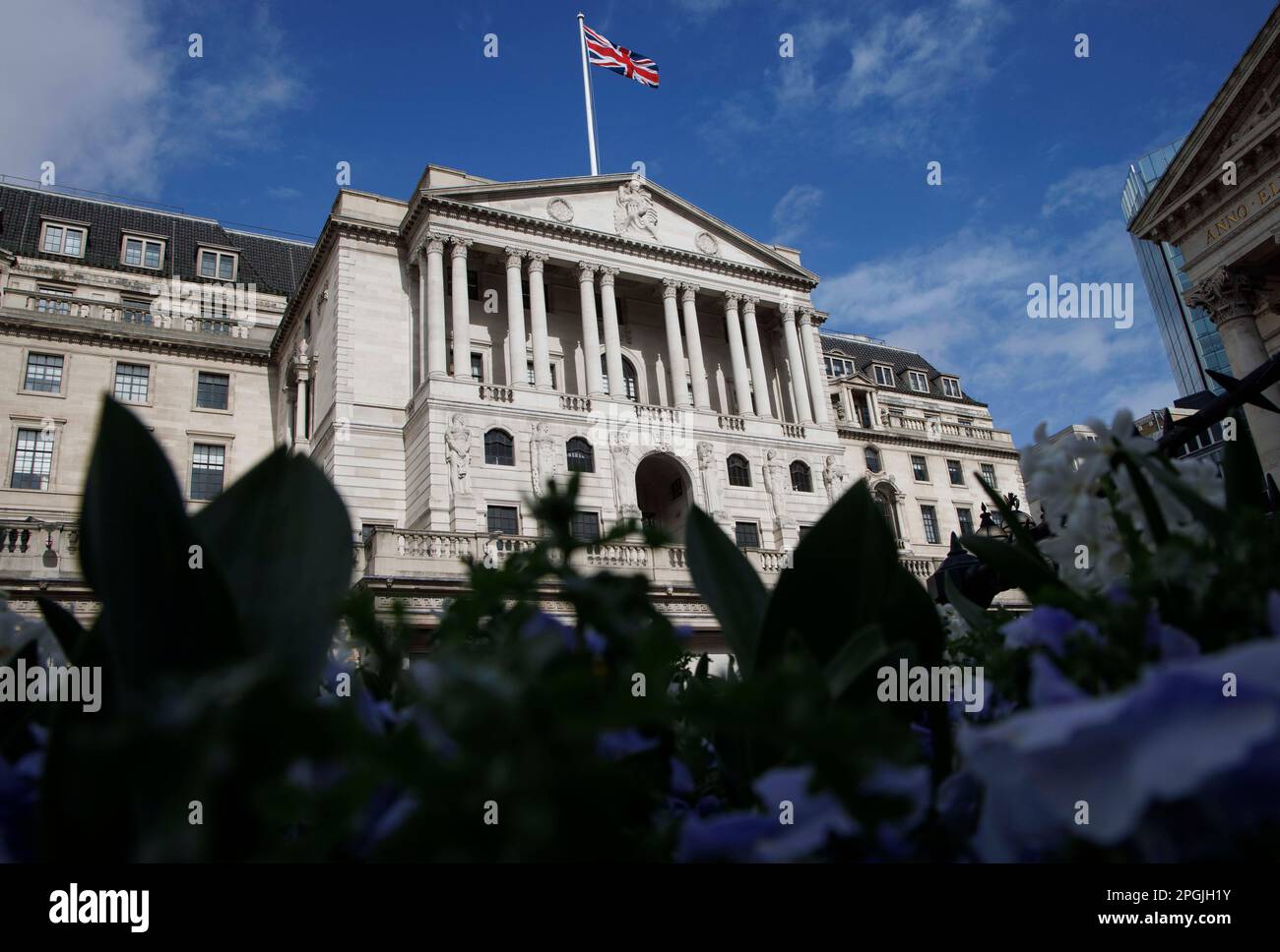 Londres, Royaume-Uni. 23rd mars 2023. La Banque d'Angleterre porte les taux d'intérêt à 4,25% pour tenter de freiner l'inflation qui se situe à un peu plus de 10%. Crédit : Mark Thomas/Alay Live News Banque D'Images