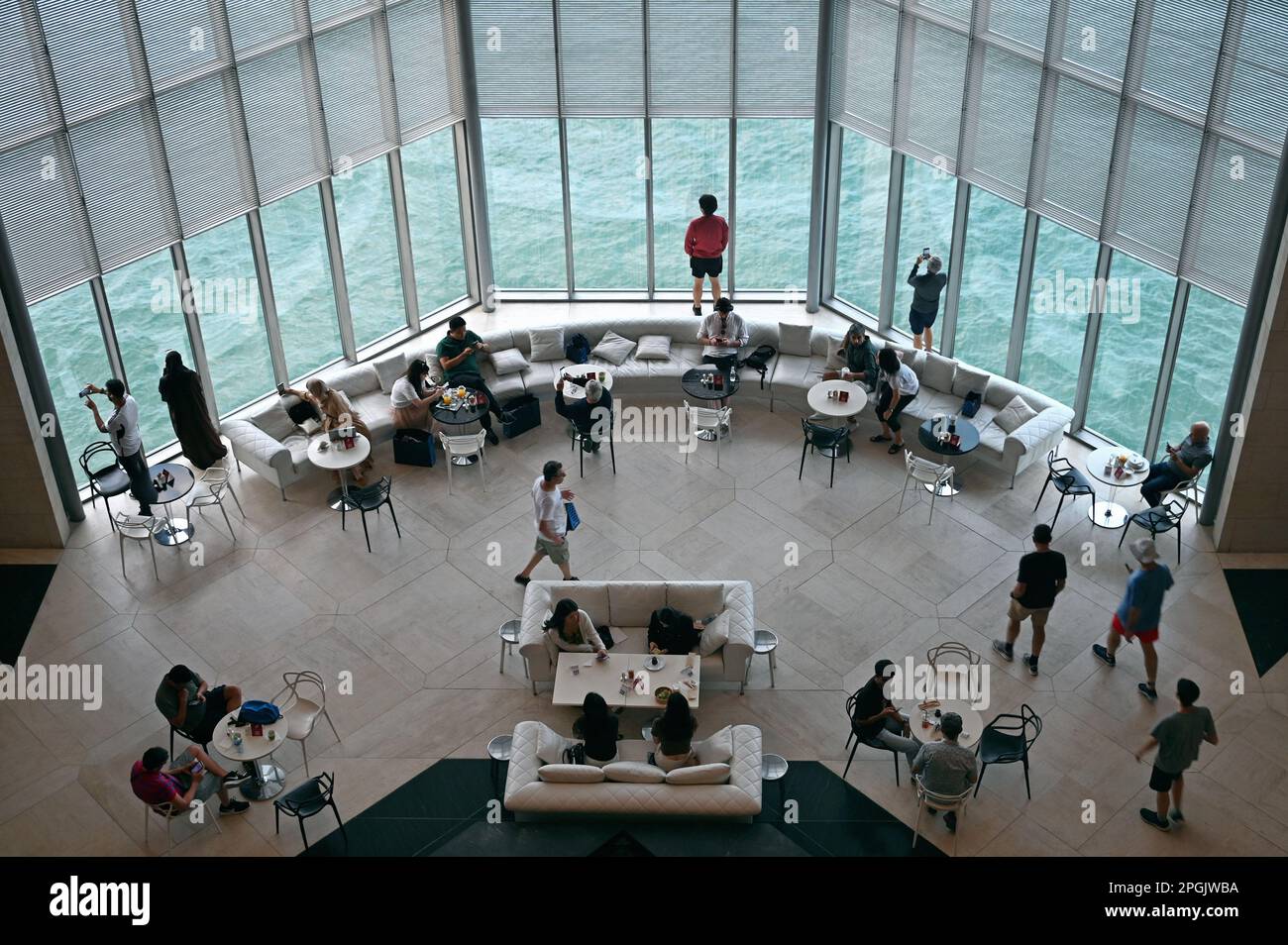 Vue intérieure du Musée d'art islamique par l'architecte I. M. PEI, Doha, Qatar Banque D'Images