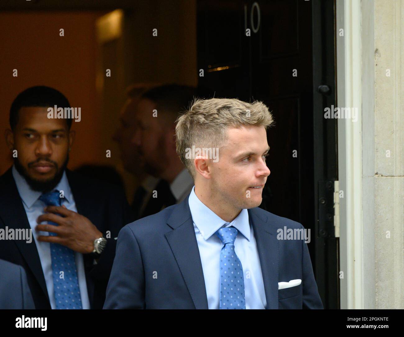 Sam Curren - membre de l'équipe de cricket de l'Angleterre T20 - après avoir assisté à une réception avec le Premier ministre Rishi Sunak au 10 Downing Street, pour célébrer W Banque D'Images