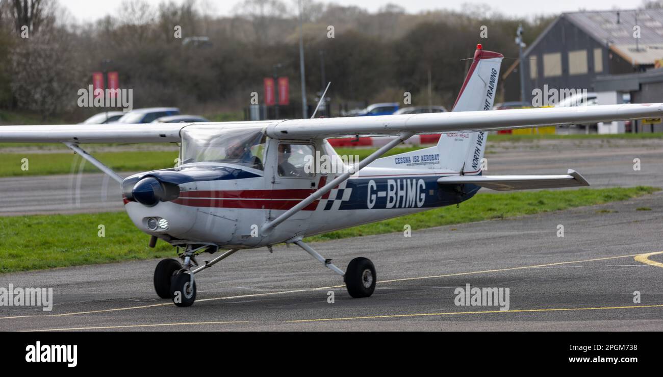 Aérodrome d'aviation générale de North Weald Essex, G-BHMG, Cessna FA152 Aerobal Banque D'Images
