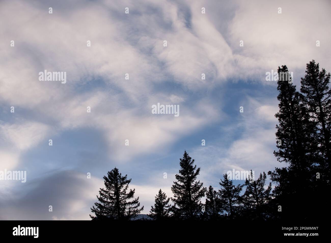 la bellezza delle montagne delle dolomiti innevate Banque D'Images