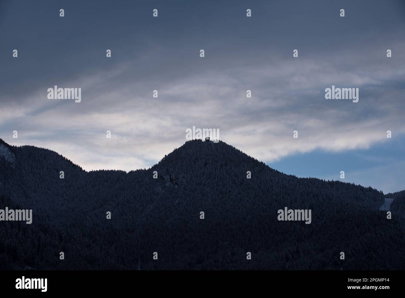 la bellezza delle montagne delle dolomiti innevate Banque D'Images