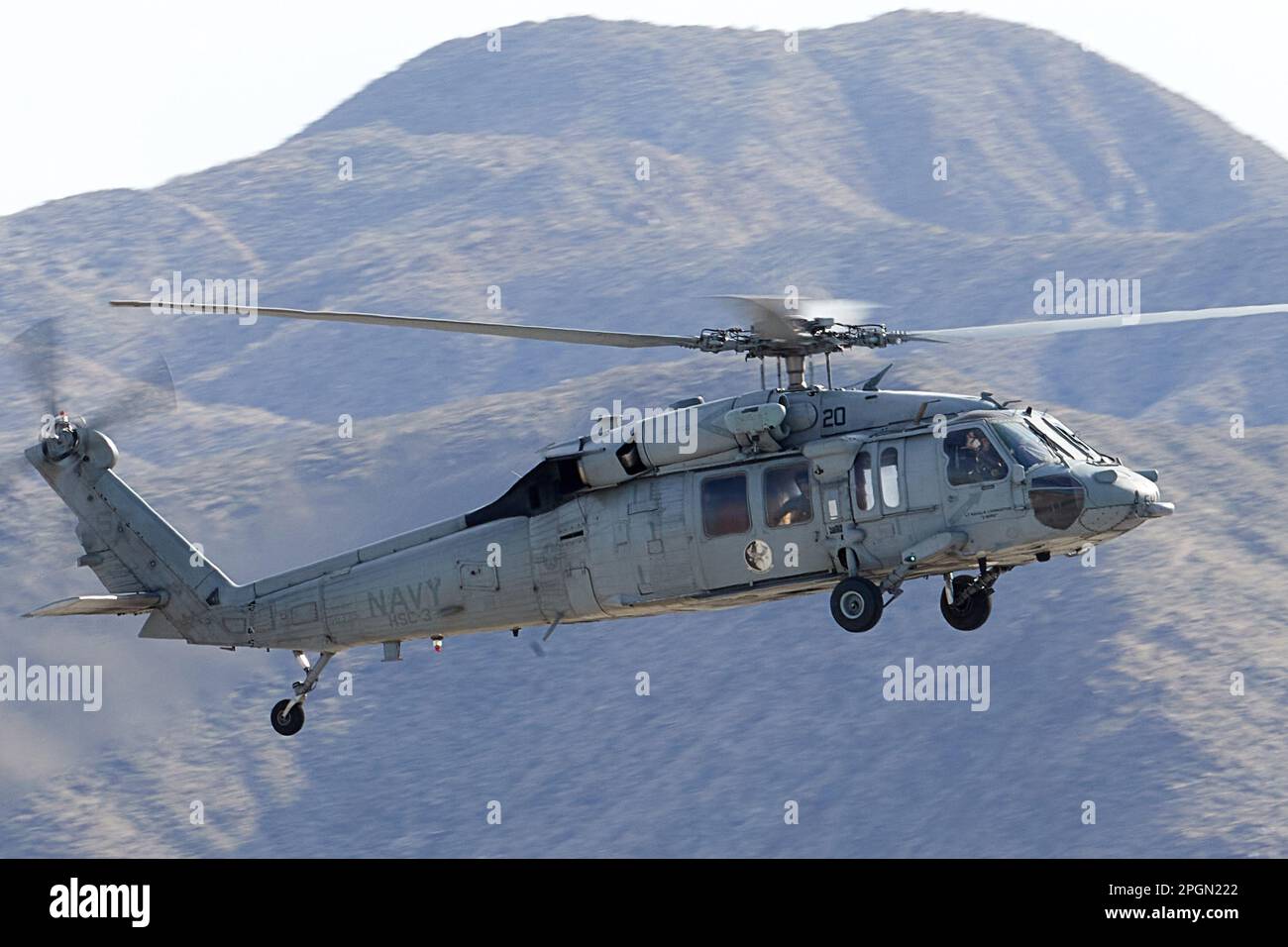 Palm Springs, Californie, États-Unis. 10th févr. 2023. Un hélico MH-60s de la marine au départ de Palm Springs. (Credit image: © Ian L. Sitren/ZUMA Press Wire) USAGE ÉDITORIAL SEULEMENT! Non destiné À un usage commercial ! Banque D'Images