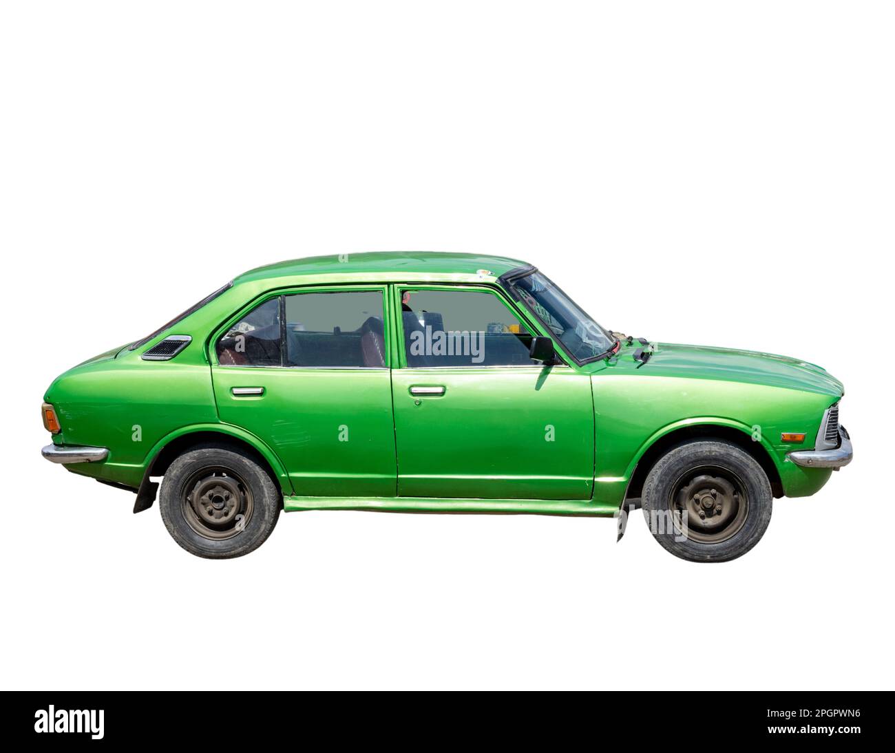 Toyota Corolla deuxième génération E20 modèle 1970 isolé sur fond blanc Banque D'Images
