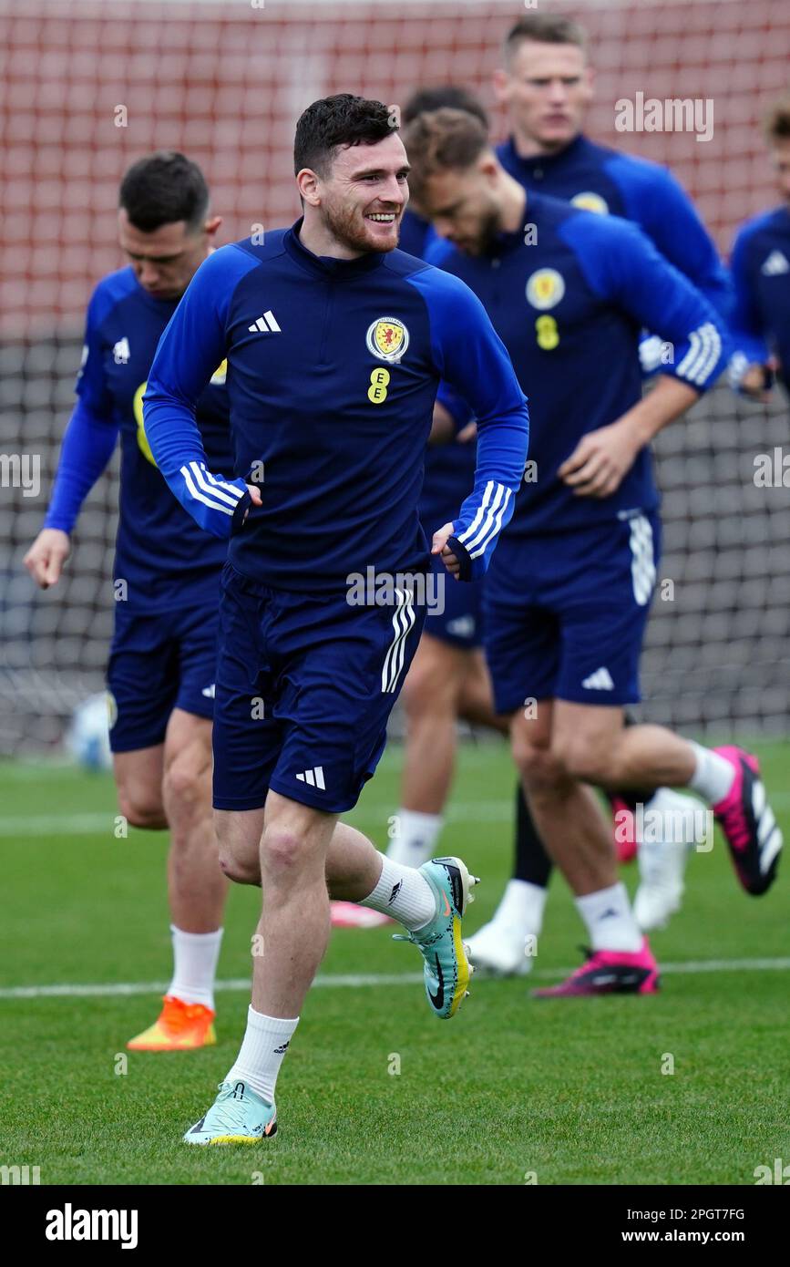 Andy Robertson en Écosse pendant une séance d'entraînement à Lesser Hampden, Glasgow. L'Écosse lance demain, samedi 25 mars, sa campagne de qualification pour l'Euro 2024 contre Chypre. Date de la photo: Vendredi 24 mars 2023. Banque D'Images