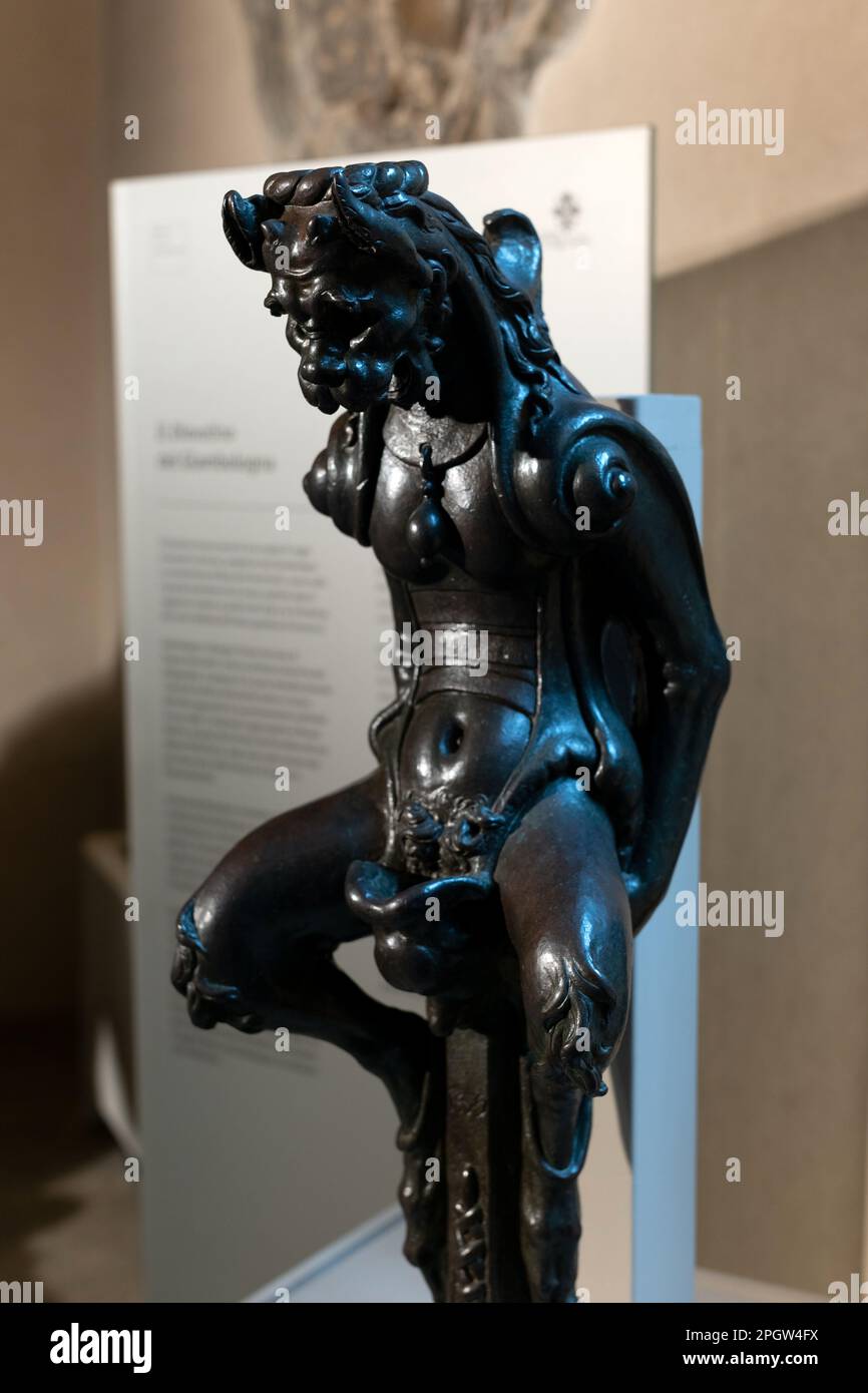 Le petit diable de Giambologna's 'Diavolino', porte-étendard en bronze exposé au musée Bardini de Florence. Stefano Bardini était un marchand d'art célèbre Banque D'Images