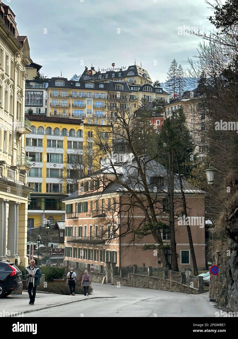 Une promenade vers le bas dans la ville de Bad Gastein, Autriche Banque D'Images