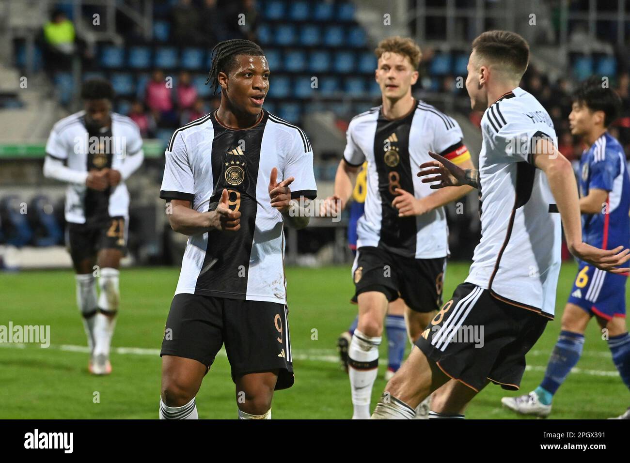 Francfort, Allemagne. 24th mars 2023. Goaljubel Jessic NGANKAM (GER) après le but de 1-0 avec Dennis HUSEINBASIC (GER), hi:Yannik KEITEL (GER), jubilation, joie, enthousiasme, action. Football Laenderspiel, U21, Allemagne - Japon sur 24 mars 2023, PSD Arena Francfort ? Credit: dpa/Alay Live News Banque D'Images