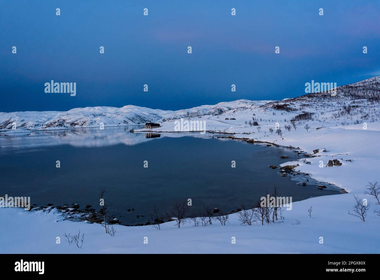 paysage enneigé fjord tromso norvège coucher de soleil Banque D'Images
