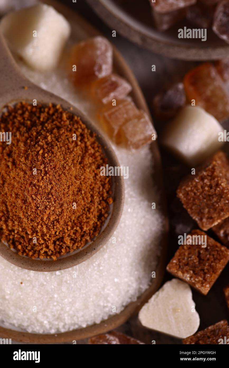 sucre naturel biologique sable et sucre raffiné Banque D'Images