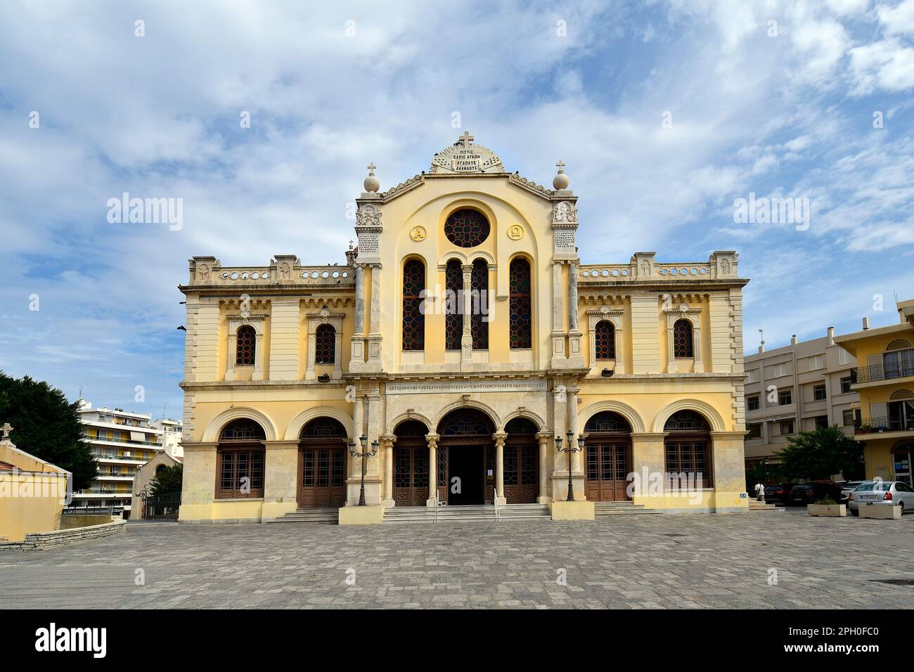 Iraklio, Grèce - Cathédrale Saint Minas dans la capitale de l'île de Crète, l'église orthodoxe est dédiée à Saint Menas le martyr et le merveilleux Banque D'Images