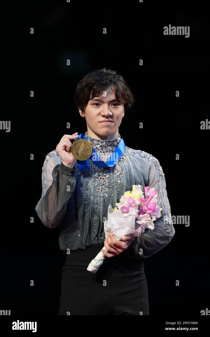 Saitama, Japon. 25th mars 2023. Uno Shoma, médaillé d'or du Japon, pose pour des photos lors de la cérémonie d'attribution des prix aux Championnats du monde de patinage artistique de l'UIP à Saitama Super Arena à Saitama, Japon, 25 mars 2023. Credit: Zhang Xiaoyu/Xinhua/Alay Live News Banque D'Images
