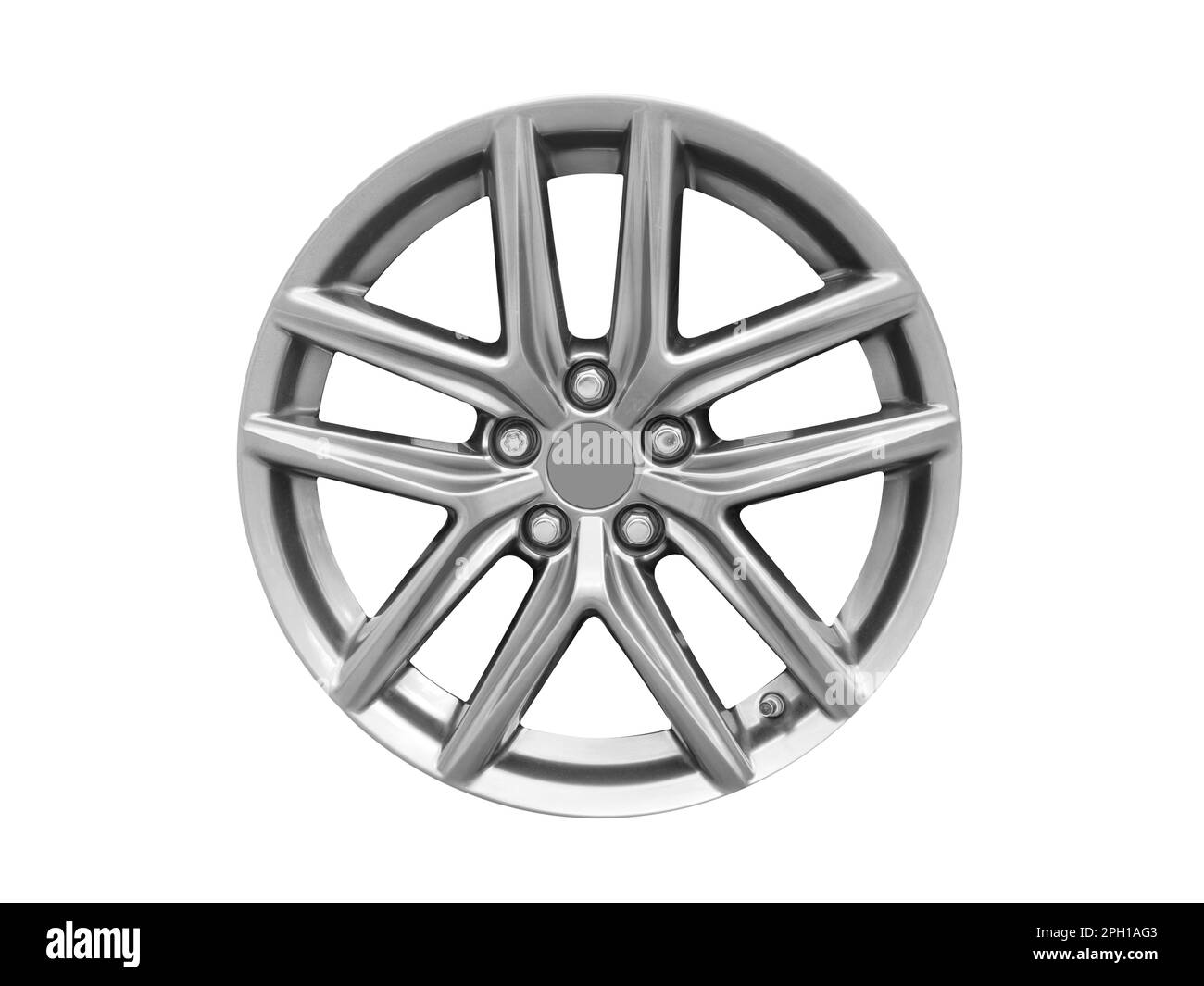 Roue en alliage de voiture isolée sur fond blanc.Nouvelle roue en alliage pour une voiture sur fond blanc.Jante en alliage isolée.Disque de roue de voiture. Banque D'Images