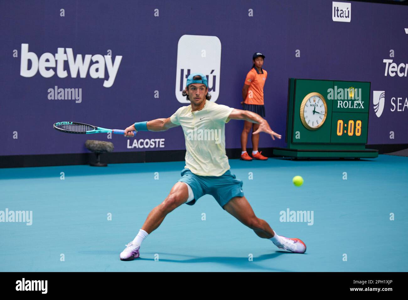 Miami Gardens, Floride, États-Unis. 25th mars 2023. [ATP] J. Lehecka (CZE) vs [18] L. Musetti (ITA) pendant le tournoi mondial de tennis à l'Open de Miami 2023 propulsé par Itau. Credit: Yaroslav Sabitov/YES Market Media/Alay Live News. Banque D'Images