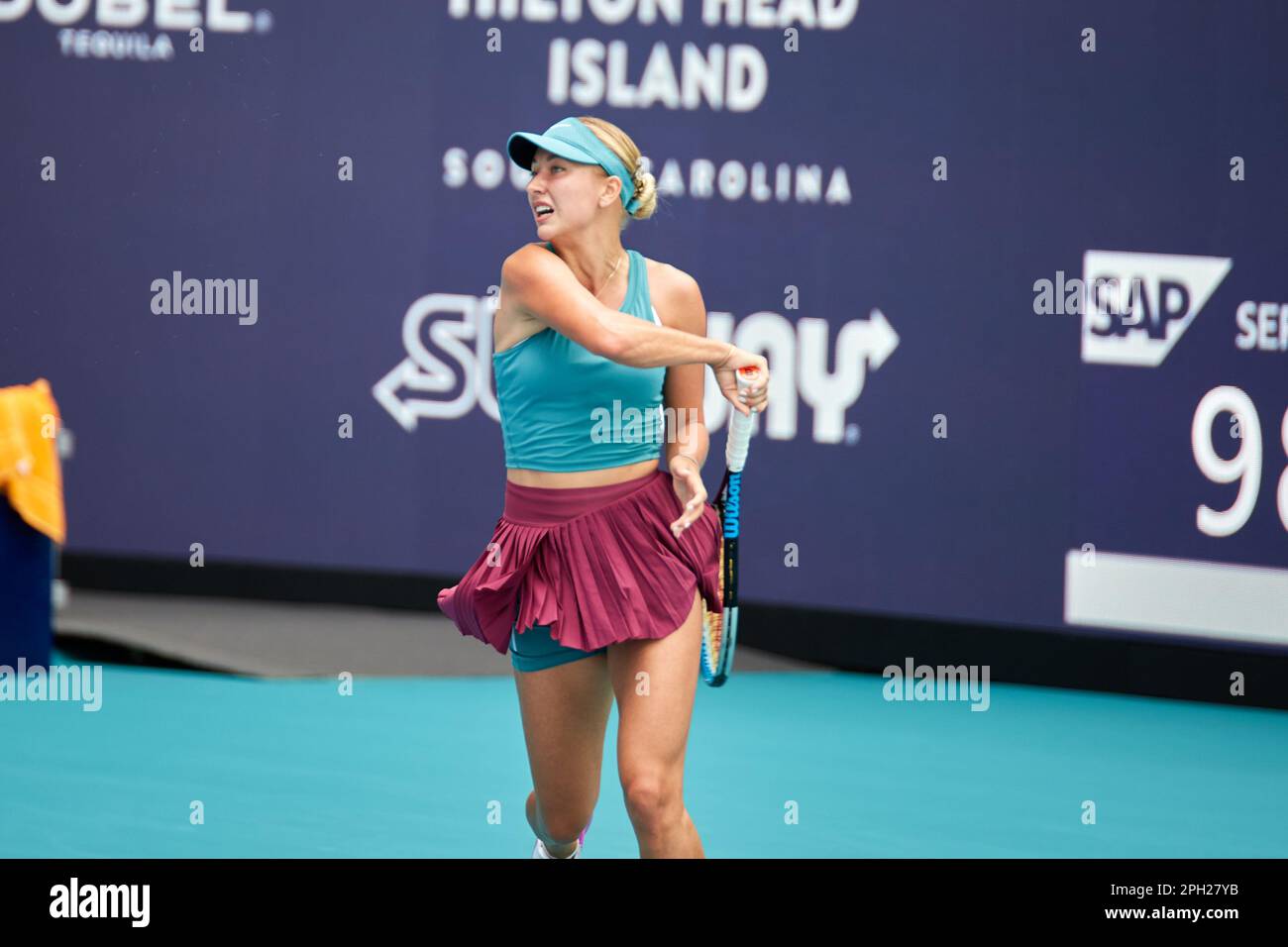 Miami Gardens, Floride, États-Unis. 25th mars 2023. [WTA] [27] A. Potapova vs [6] C. Gauff (Etats-Unis) pendant le tournoi mondial de tennis à l'Open de Miami 2023 propulsé par Itau. Credit: Yaroslav Sabitov/YES Market Media/Alay Live News. Banque D'Images