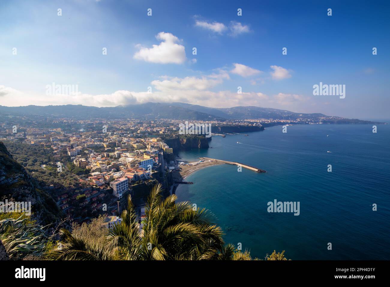 La côte pittoresque de la péninsule de Sorrente, en Italie Banque D'Images