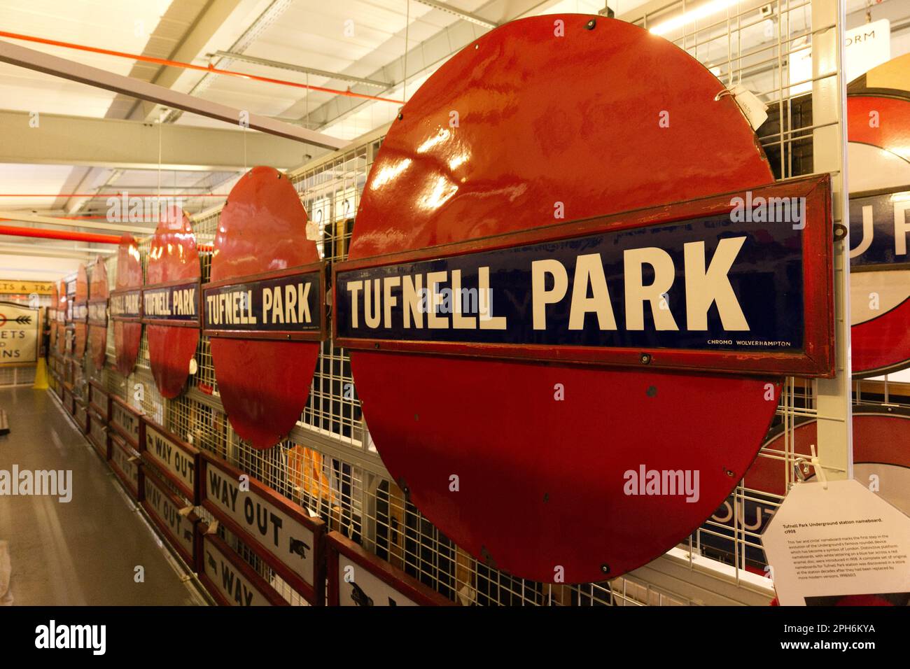 Panneaux indiquant la station de métro de Londres Banque D'Images