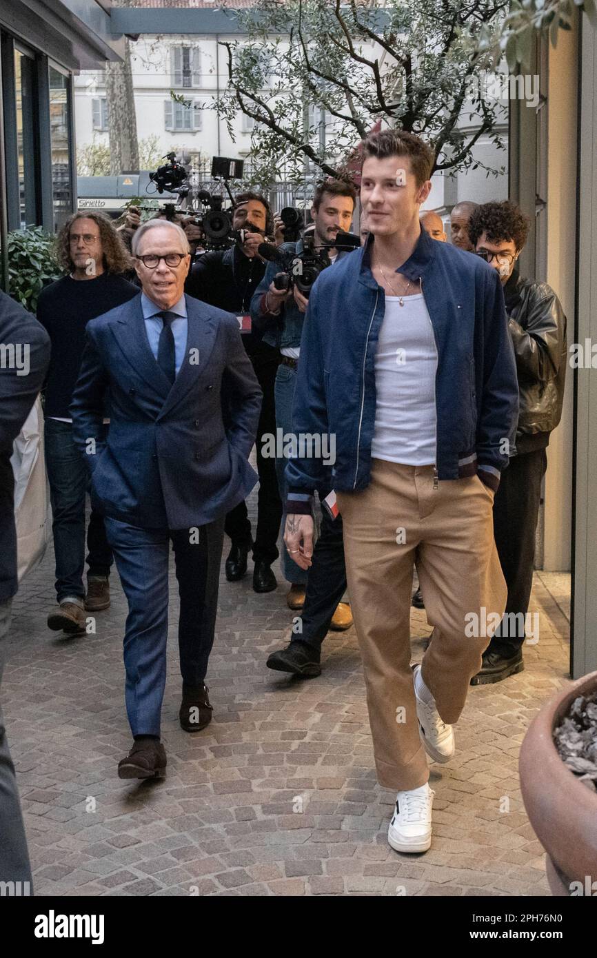 Tommy Hilfiger, Shawn Mendes Tommy X Shawn 'Reborn des Classicss' Tommy  Hilfiger siège de Milan, Italie. 24th mars 2023. © SGPItalia ID 129316  crédit non exclusif: SIPA US/Alamy Live News Photo Stock - Alamy