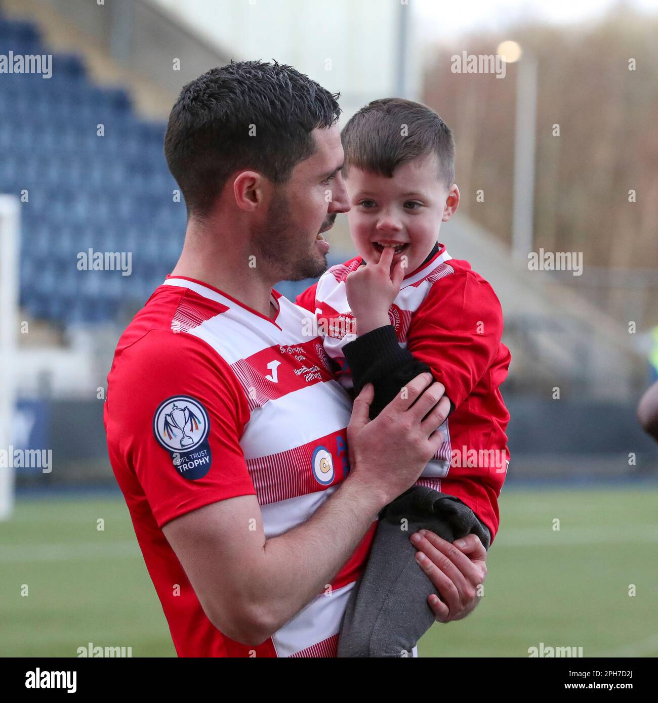 Falkirk, Royaume-Uni. 26th mars 2023. ROYAUME-UNI. La finale du SPFL Trust Trophy entre Raith Rovers et le milieu universitaire de Hamilton a eu lieu au stade Falkirk, à Falkirk, en Écosse, au Royaume-Uni. Le score était de 1 - 0 à Hamilton Academical avec Reghan Tumilty (numéro 22) marquant le but unique et gagnant. Crédit; crédit: Findlay/Alamy Live News Banque D'Images