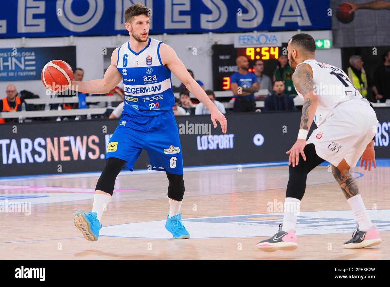 Brescia, Italie. 26th mars 2023. Aleksej Nikolic (Germani Brescia) pendant  le championnat italien de basket-ball Serie A Germani Brescia vs EA7  Emporio Armani Milano sur 26 mars 2023 à Palaleonessa A2A à Brescia, Italie  (photo de Savino Paolella ...