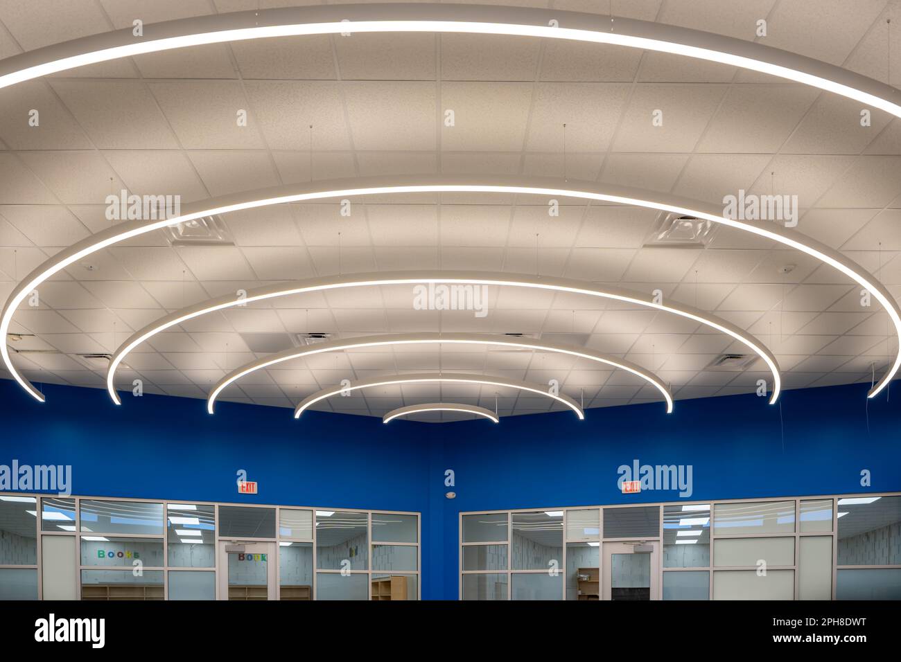 Luminaires ronds montés au plafond, lampe, éclairage intérieur Banque D'Images