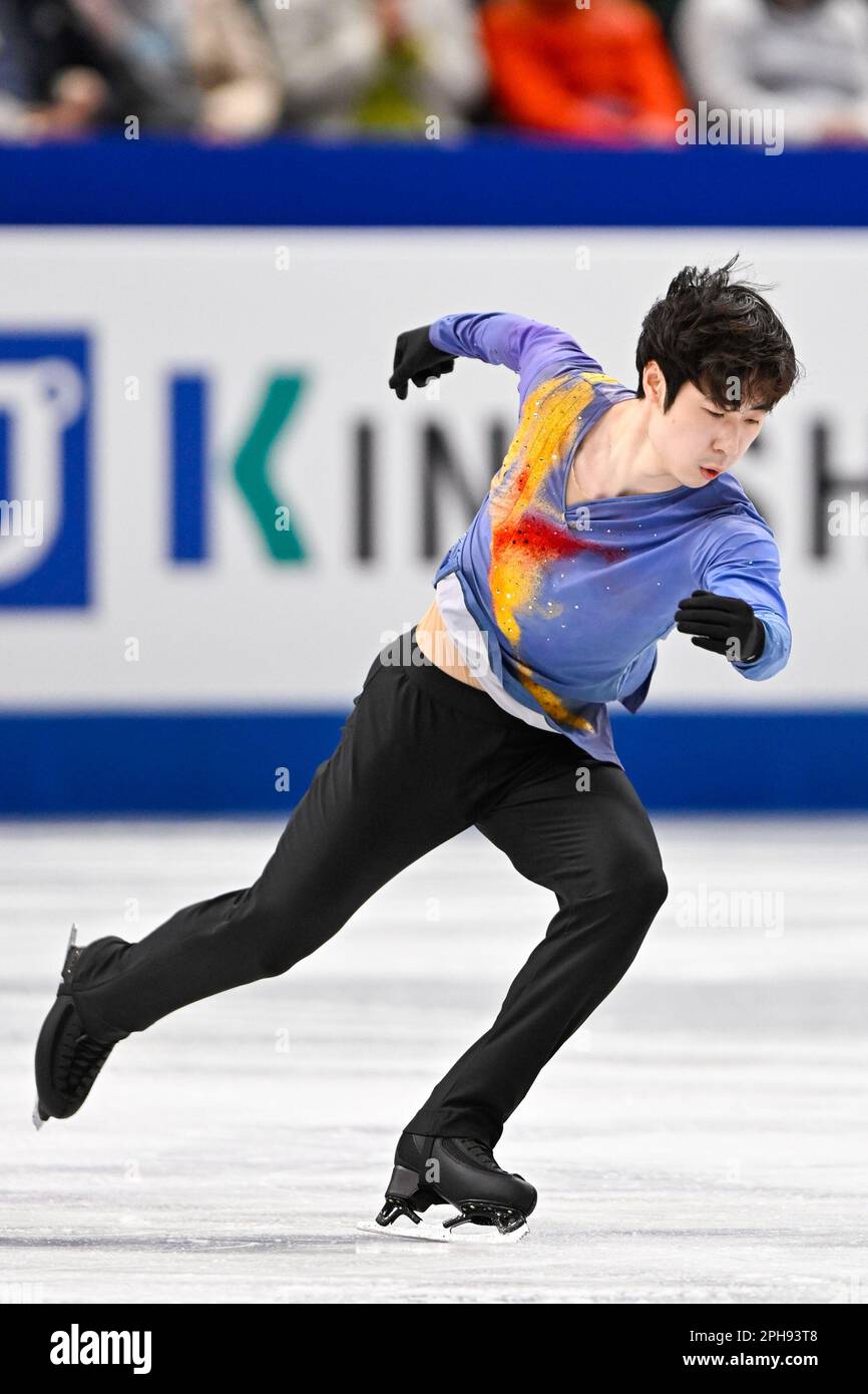 SAITAMA, JAPON MARS 25 Jin Boyang de Chine participe au patinage gratuit des hommes lors des