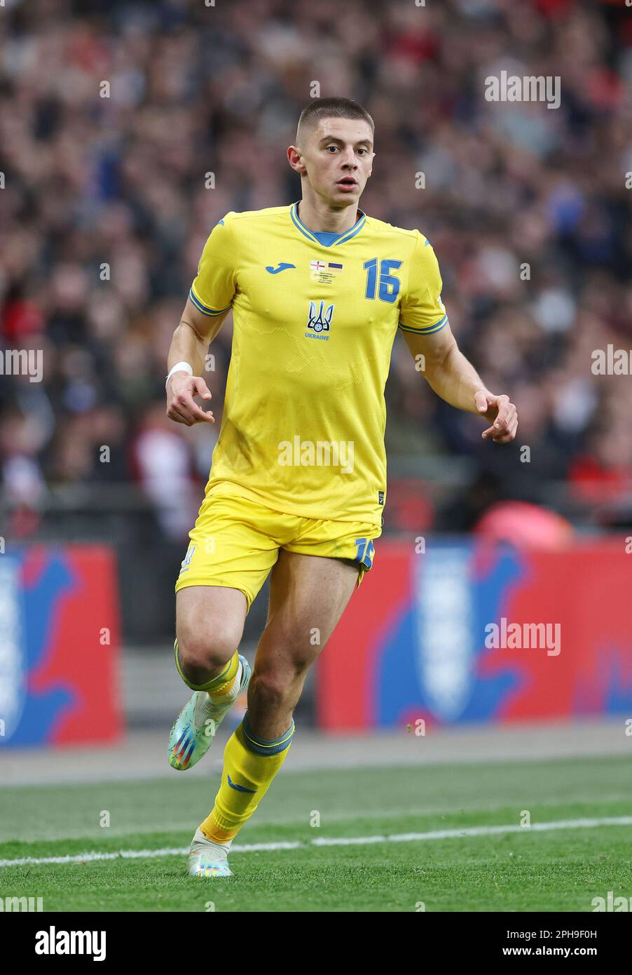 Londres, Royaume-Uni. 26th mars 2023. Vitaliy Mykolenko d'Ukraine lors du match de qualification de l'UEFA au stade Wembley, Londres. Le crédit photo devrait se lire: David Klein/Sportimage crédit: Sportimage/Alay Live News Banque D'Images