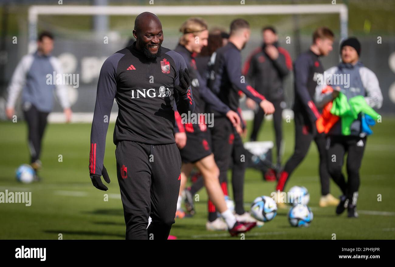 Tubize, Belgique. 27th mars 2023. Romelu Lukaku de Belgique photographié lors d'une séance d'entraînement de l'équipe nationale belge de football Red Devils, lundi 27 mars 2023, au siège de l'Association royale belge de football RBFA à Tubize. Les Red Devils se préparent à un match amical de demain contre l'Allemagne. BELGA PHOTO VIRGINIE LEFOUR crédit: Belga News Agency/Alay Live News Banque D'Images