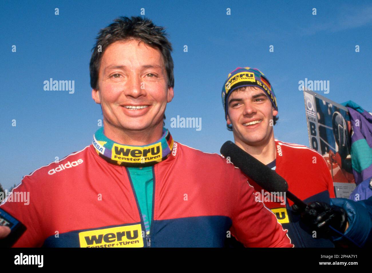 ARCHIVE PHOTO: L'ancien bobsledder et champion olympique Rudi LOCHNER célèbre son anniversaire 70th sur 29 mars 2023, Rudolf 'Rudi' LOCHNER, à gauche, GER, Bobsledder, avec le brakeman Markus ZIMMERMANN, portrait, portrait, image tronquée, motif unique, 15 février 1991 aux Championnats du monde de bobsleigh à Altenberg, ? Banque D'Images