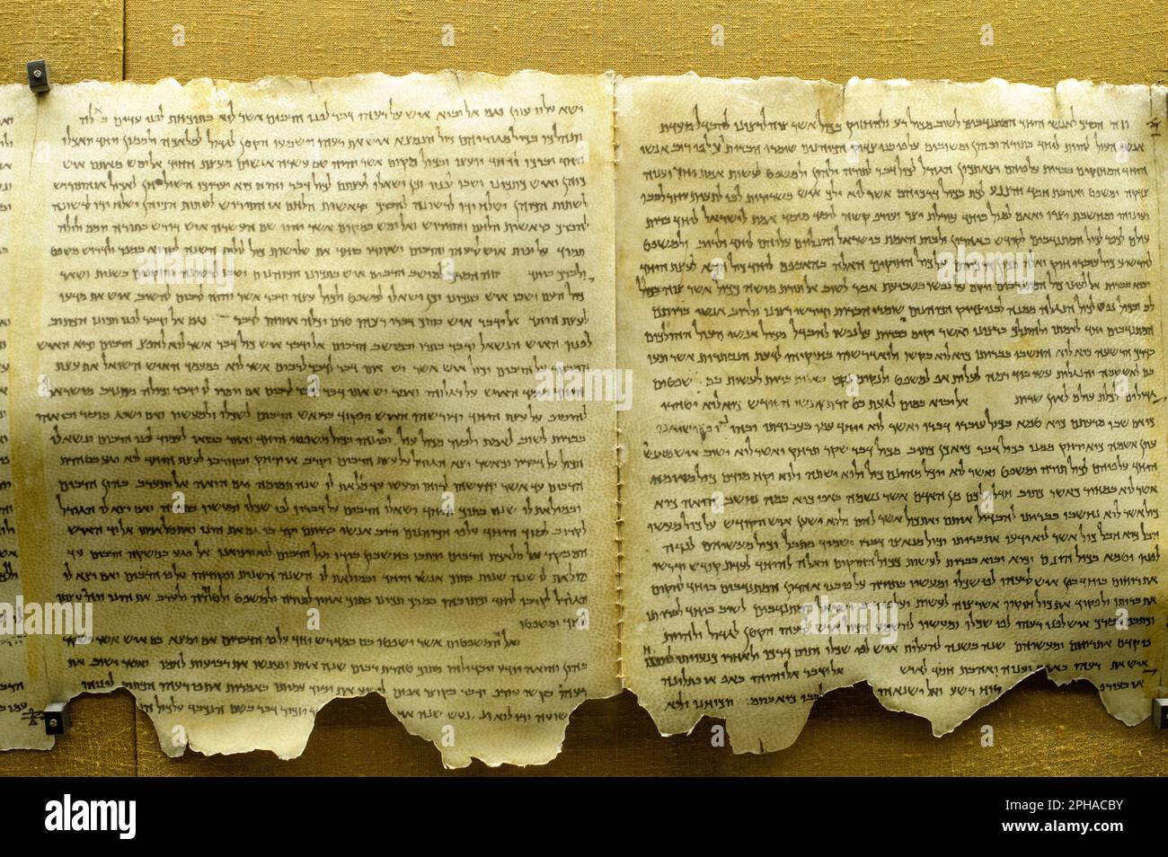 The Dead Sea Scrolls (Qumran Caves Scrolls): Manuscrits religieux juifs,3rd c. BCE-1st c. ce, trouvés dans les grottes de Qumran sur la rive nord de la mer Morte Banque D'Images