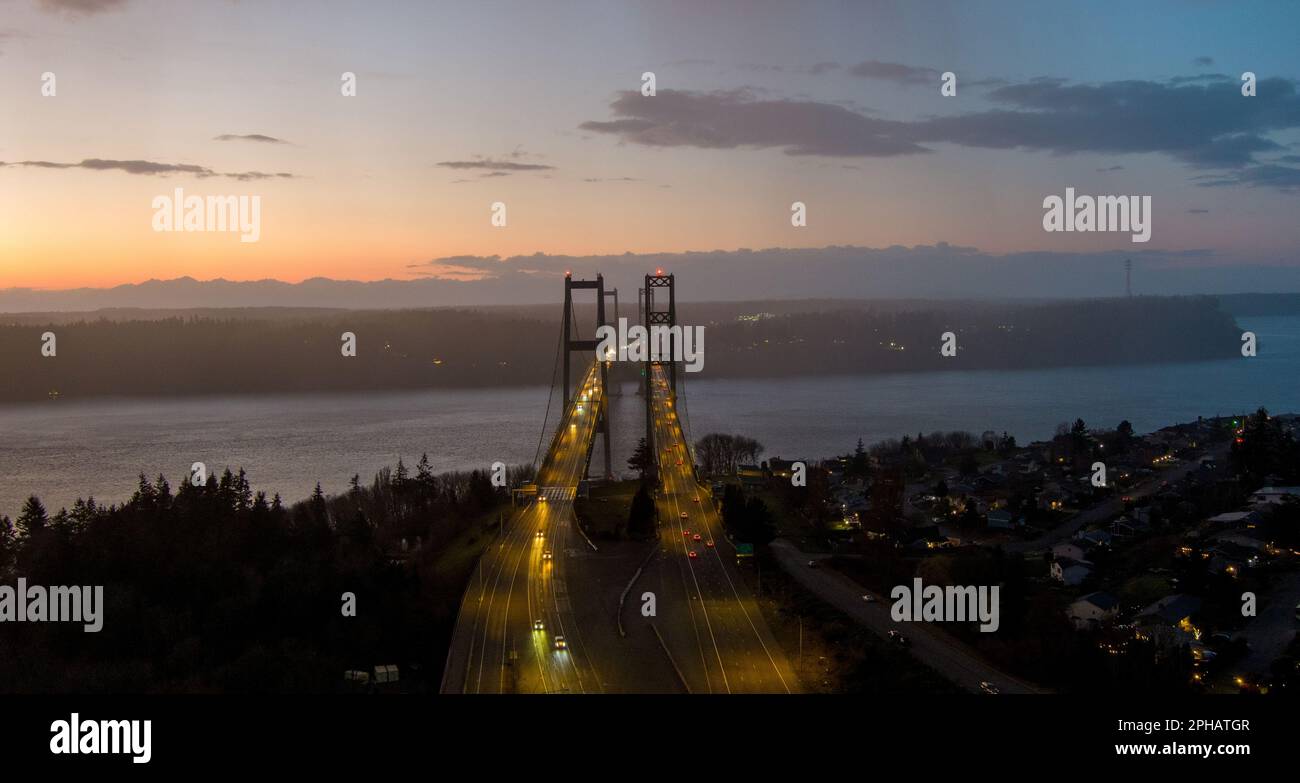Le Tacoma Narrows au coucher du soleil Banque D'Images