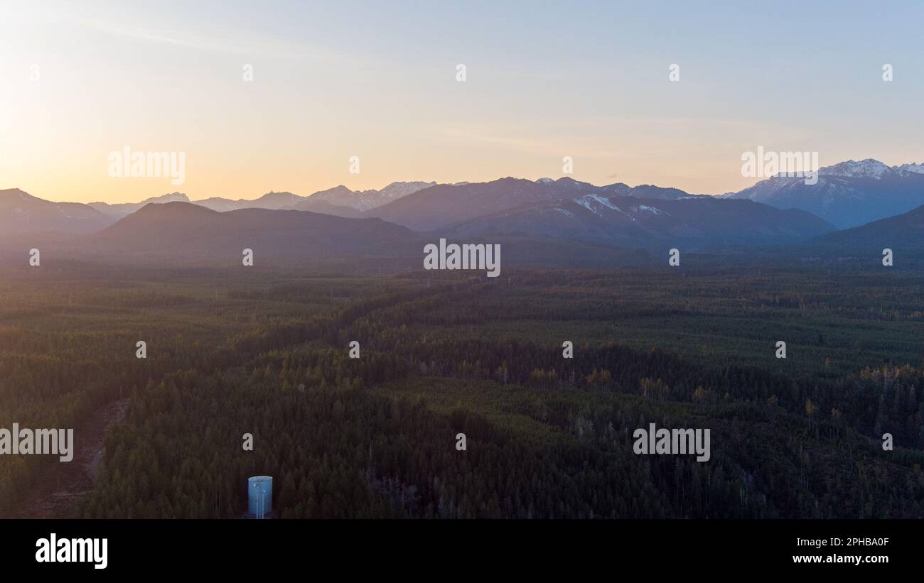 Les montagnes olympiques au coucher du soleil Banque D'Images