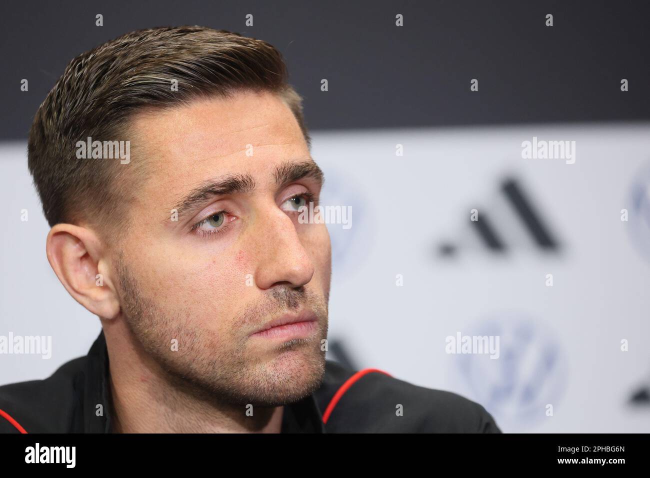 Tubize, Belgique. 27th mars 2023. Koen Casteels, gardien de but belge, photographié lors d'une conférence de presse de l'équipe nationale belge de football Red Devils, à Koln, en allemagne, le lundi 27 mars 2023. Les Red Devils jouent un jeu amical demain contre l'Allemagne. BELGA PHOTO BRUNO FAHY crédit: Belga News Agency/Alay Live News Banque D'Images