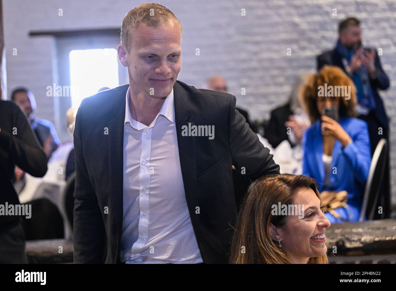 Grimbergen, Belgique. 27th mars 2023. Karel Geraerts, entraîneur-chef de l'Union, photographié lors d'une cérémonie du « Prix Raymond Goethals » pour l'entraîneur dont le style était le plus proche du style de Goethals, lundi 27 mars 2023, à Grimbergen. BELGA PHOTO LAURIE DIEFFEMBACQ crédit: Belga News Agency/Alay Live News Banque D'Images