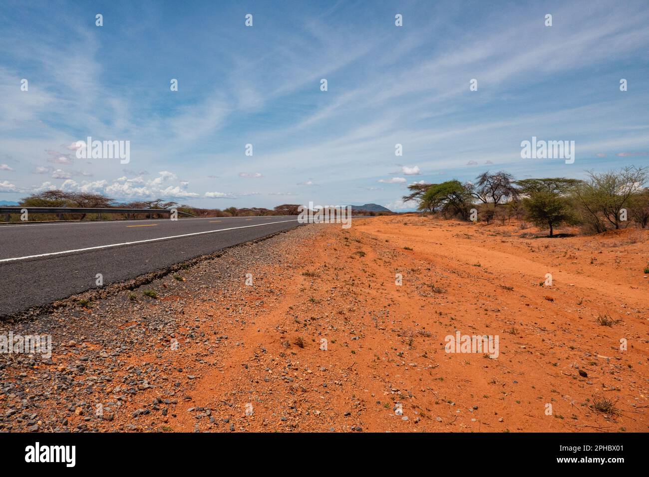 Vue panoramique sur la Great North Road depuis Marsabit, Kenya Banque D'Images