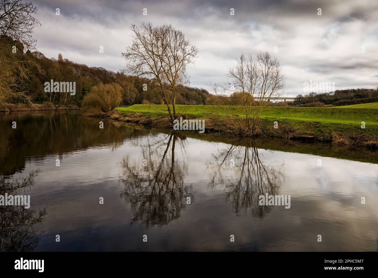 River Don Reflections Banque D'Images