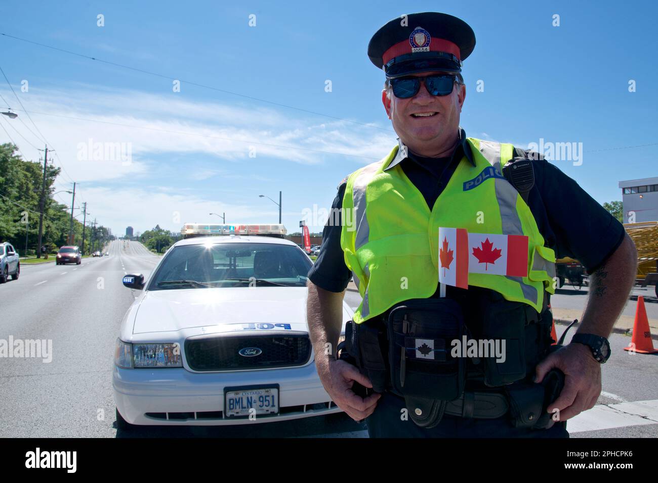 Toronto, Ontario, Canada - 01/07/2019: La police veille à maintenir la sécurité sur la route Banque D'Images