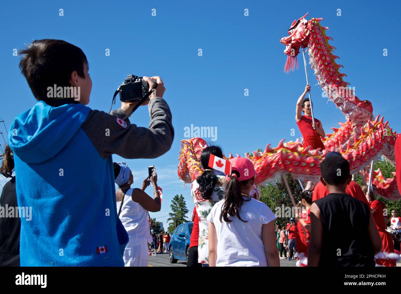 Toronto, Ontario / Canada - 01 juillet 2019 : obtenir une photo d'action de la danse du lion chinois dans le défilé de la fête du Canada Banque D'Images