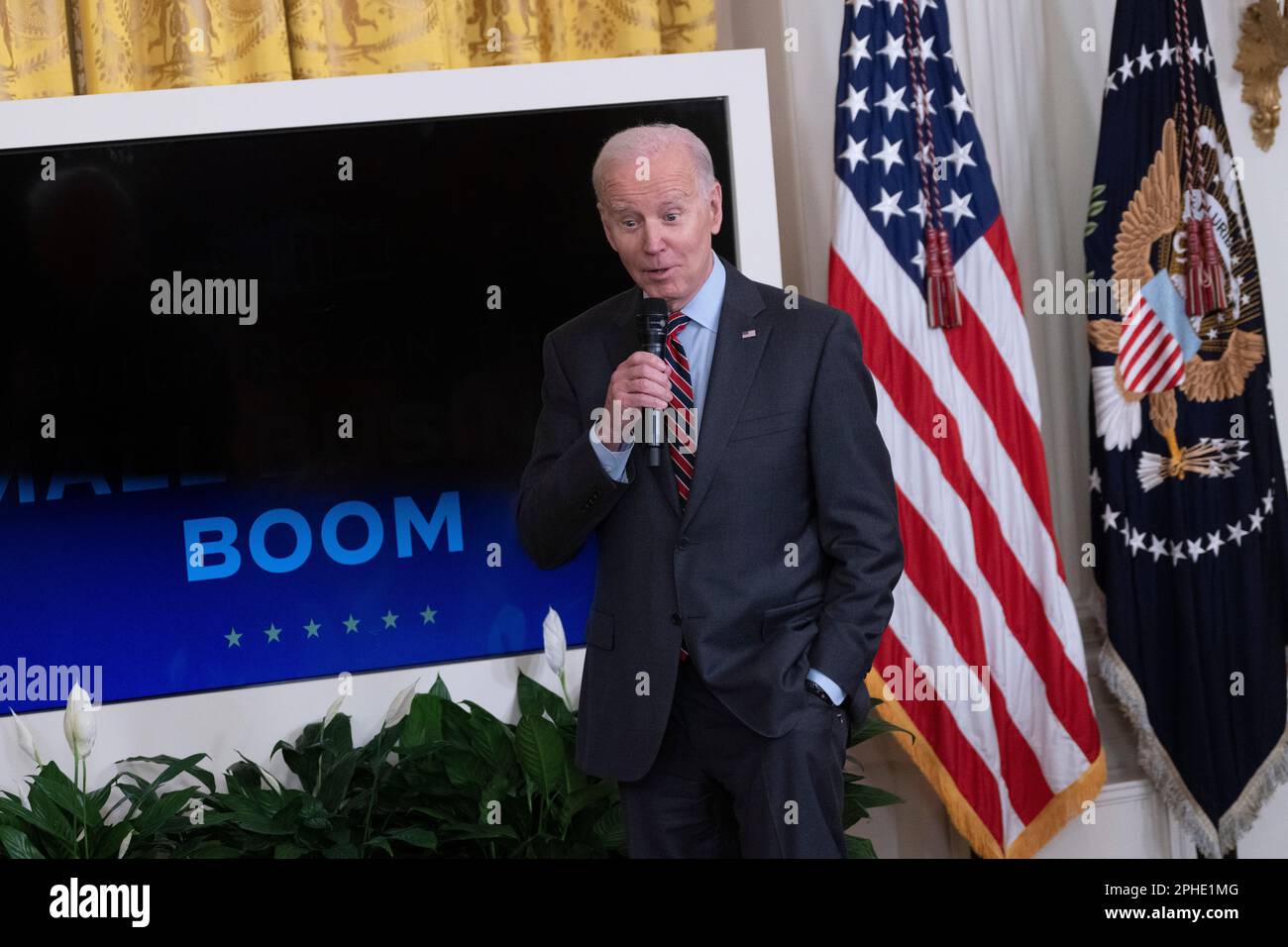 Washington, DC. 27th mars 2023. Le président des États-Unis Joe Biden s'exprime au Sommet des affaires de la SBA Womens dans la salle est de la Maison Blanche à Washington, DC, sur 27 mars 2023. Credit: Chris Kleponis/CNP/dpa/Alay Live News Banque D'Images