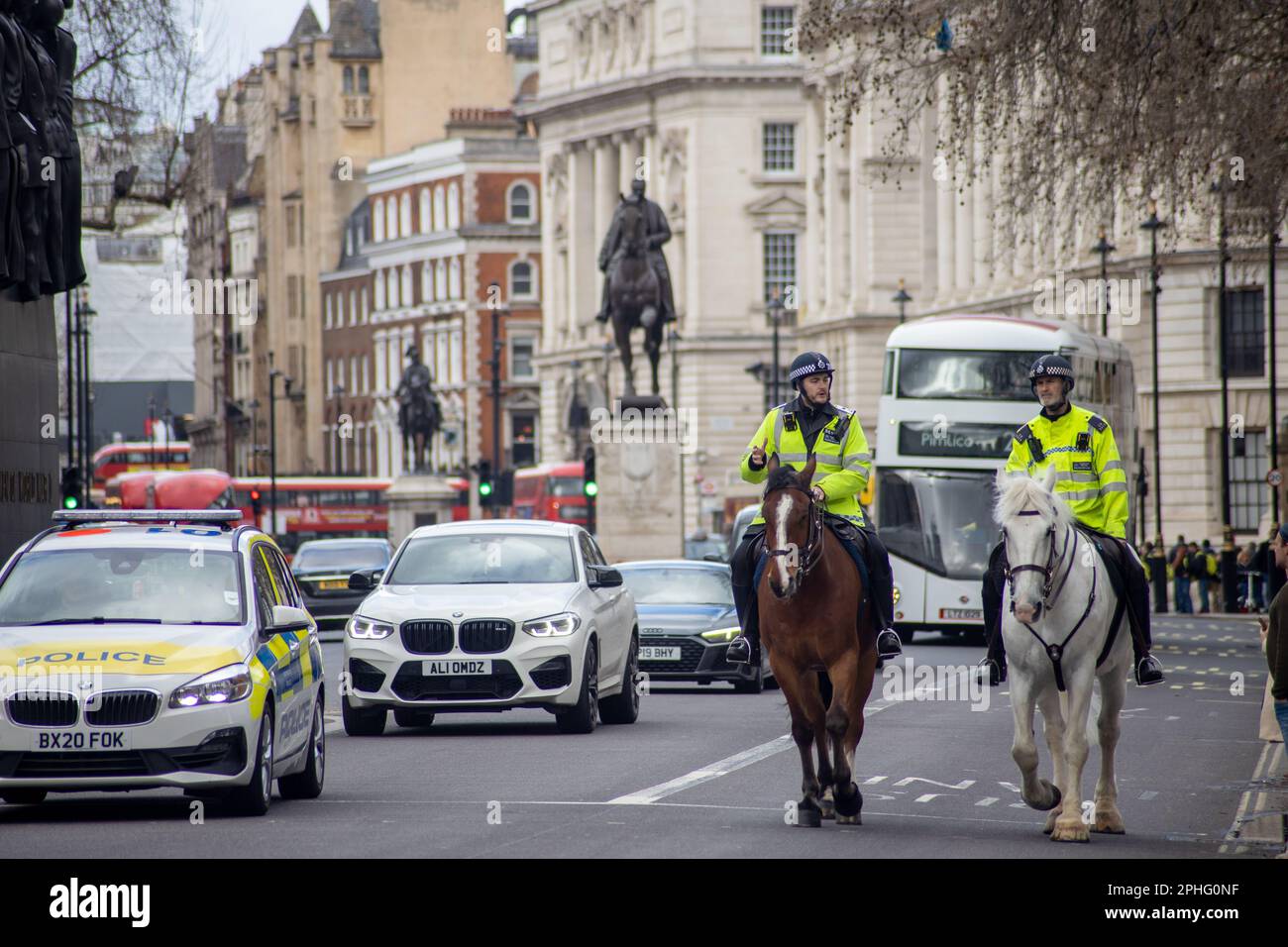 Metropolitan police en mission dans le centre de Londres. Banque D'Images