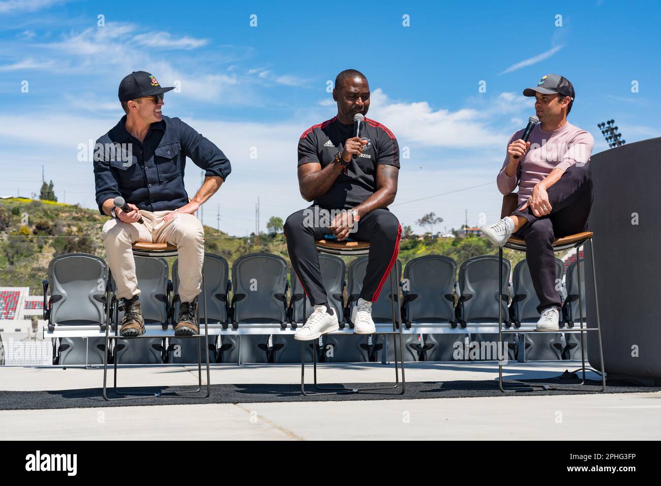 San Diego, États-Unis. 27th mars 2023. Rob McElhenney, Andy Cole et Landon Donovan discutent de la communauté, des racines des clubs et de l'été prochain amical entre Manchester United et Wrexham AFC au stade Snapdragon. Credit: Ben Nichols/Alamy Live News Banque D'Images