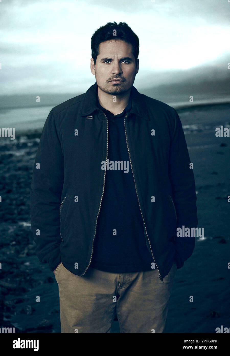 MICHAEL PEÑA dans GRACEPOINT (2014), dirigé par CHRIS CHIBNALL. Crédit : AMIS / Album IMAGINAIRES Banque D'Images