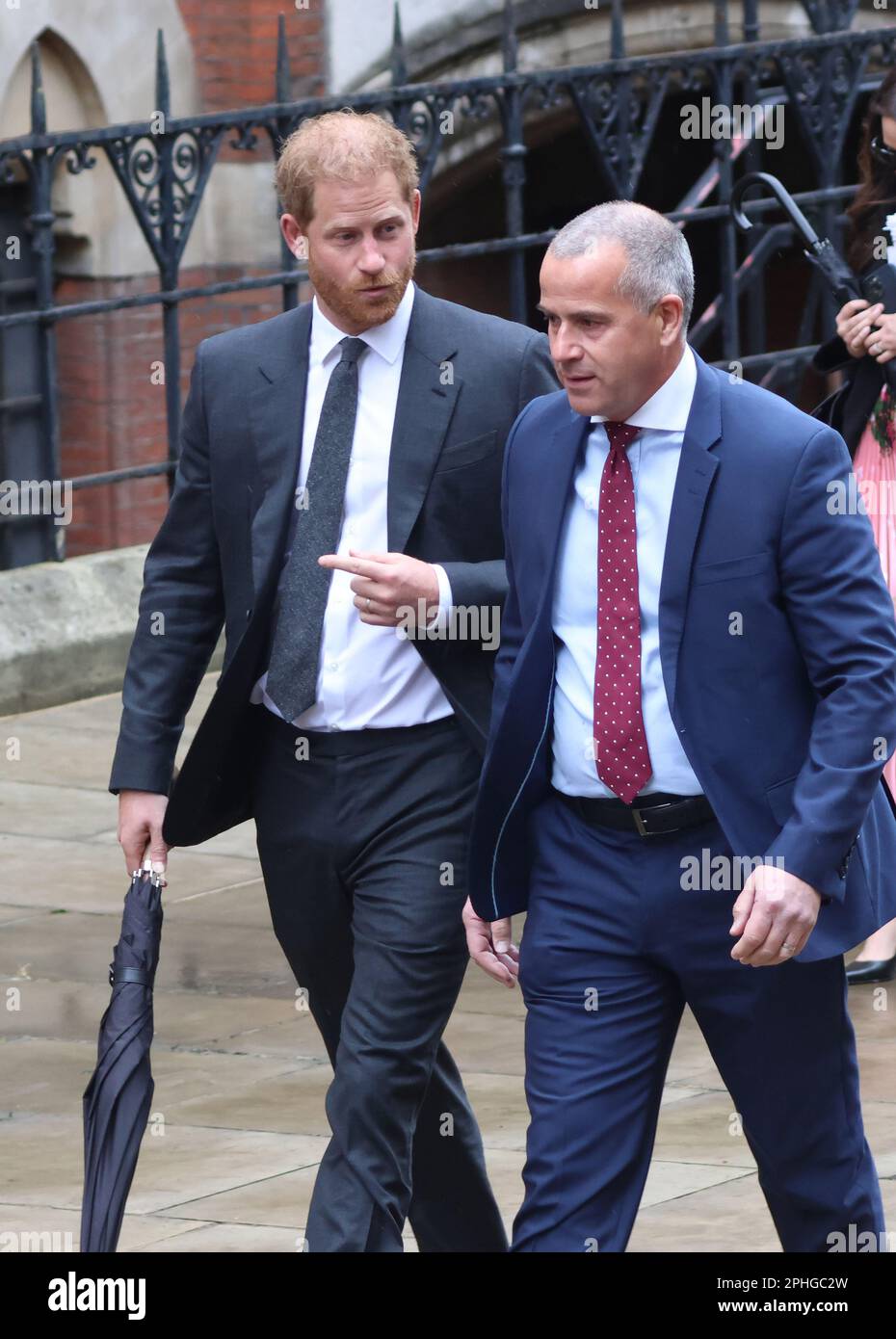 Londres, Royaume-Uni. 28th mars 2023. Le prince Harry quitte les cours royales de justice pour assister à une poursuite contre Associated Newspapers à Londres lundi, 28 mars 2023. L'audience devrait durer quatre jours. Les autres requérants sont Hugh Grant, Elton John et Liz Hurley, etc Photo de Hugo Philpott/UPI crédit: UPI/Alay Live News Banque D'Images