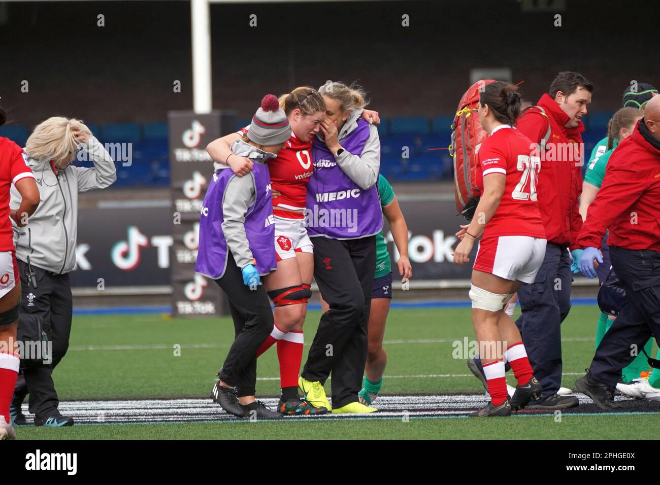 Gwen Crabb blessé - rugby des six Nations de Womens Banque D'Images