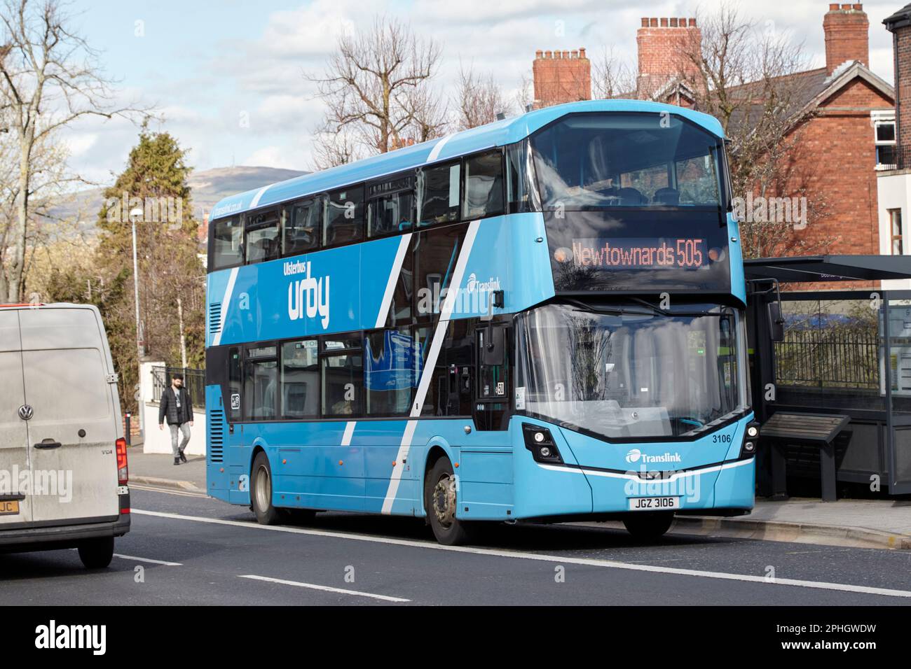 translink ulsterbus urby bus bleu pour l'extérieur de la zone métropolitaine de belfast voyage ballyhackamore, est belfast, irlande du nord, royaume-uni Banque D'Images
