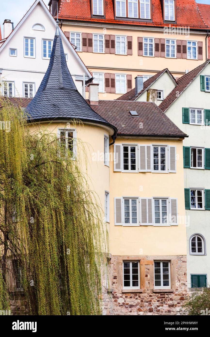 Tübingen Neckarfront avec Hölderlinturm Banque D'Images