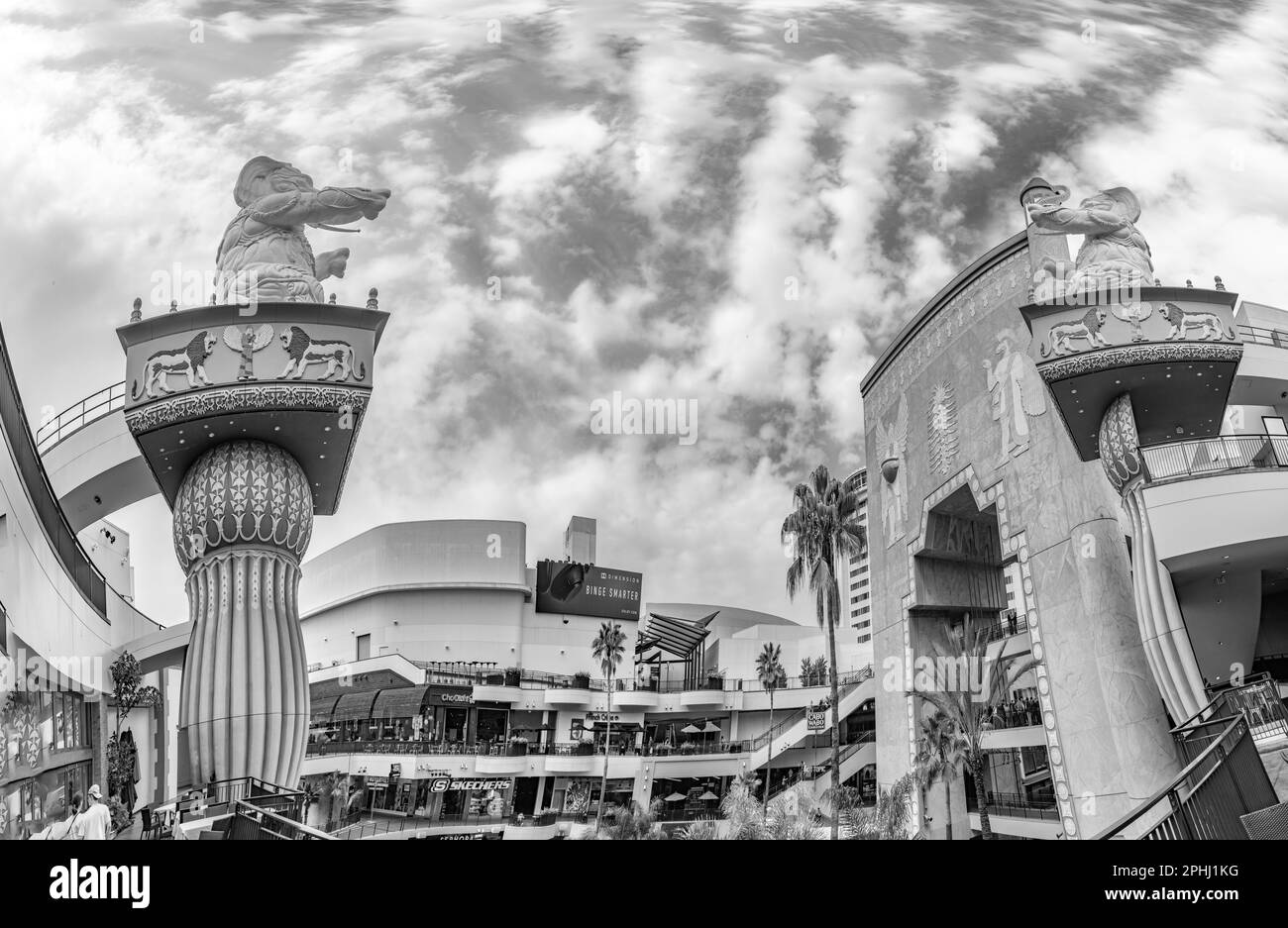 Los Angeles, USA - 5 mars 2019 : complexe Hollywood and Highland avec boutiques et restaurants et éléphants célèbres. Banque D'Images