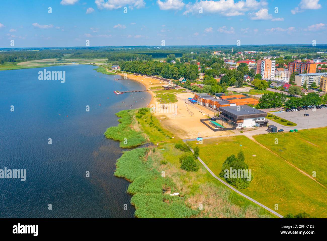Vue aérienne de la plage de Tamula à Võru en Estonie Banque D'Images