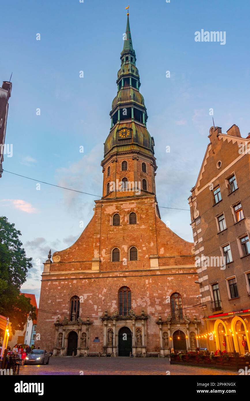 Église Saint-Pierre à Riga, capitale lettone. Banque D'Images