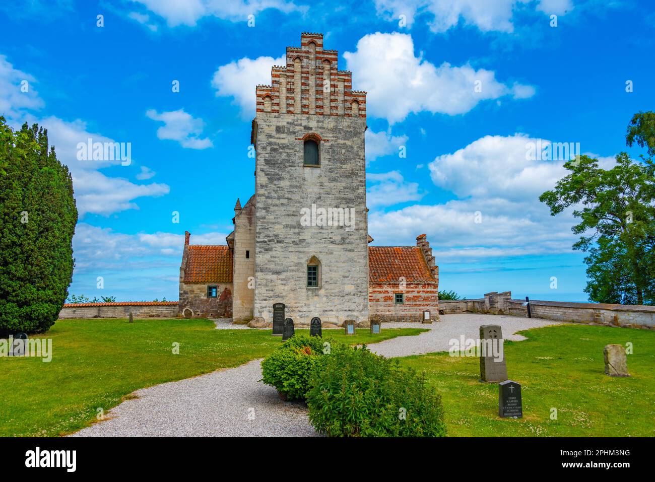 Vue sur l'église Hojerup au Danemark. Banque D'Images